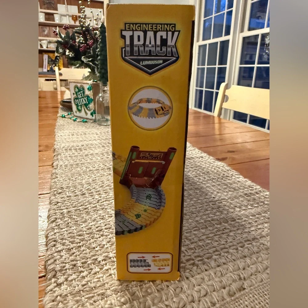 LUMUUSOM ENGINEERING TRACK Glow-in-the-Dark Kids Construction Track Set. NEW